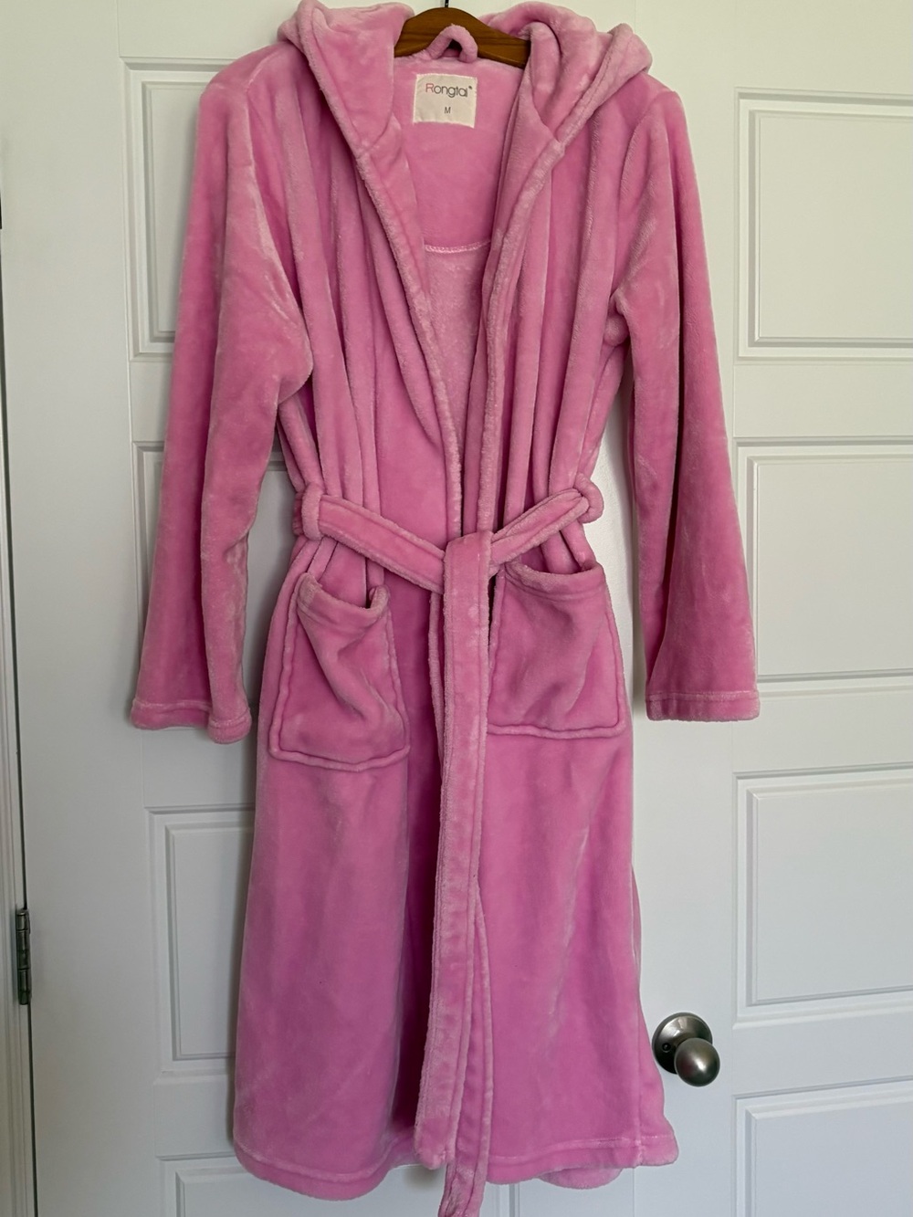 Robe, pink women’s size M